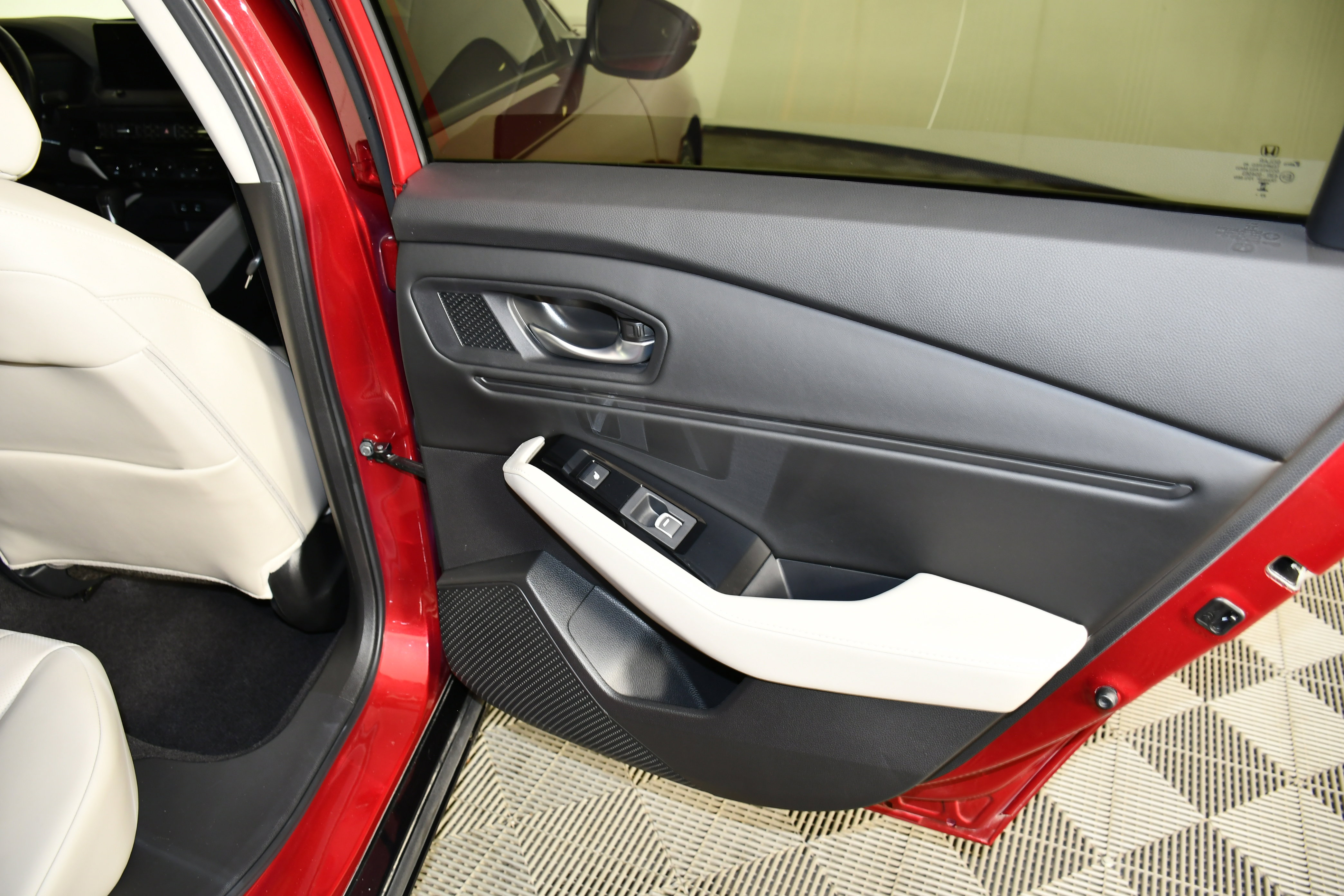 Certified 2024 Honda Accord Touring image 42