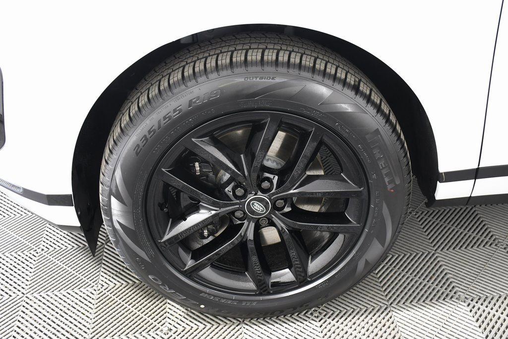 Used 2026 Land Rover Range Rover Evoque S image 11