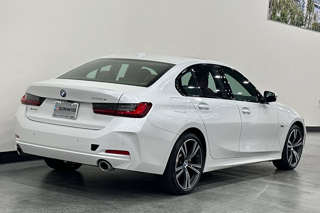 Used 2023 BMW 330e w/ Premium Package RWD image 4