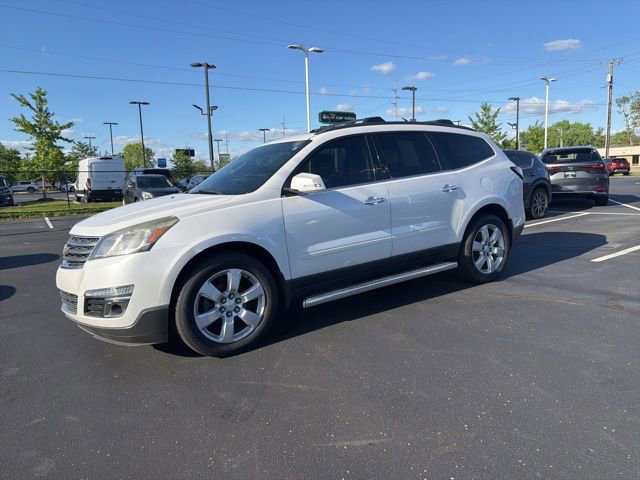 Used 2016 Chevrolet Traverse LT w/ Style and Technology Package FWD image 16