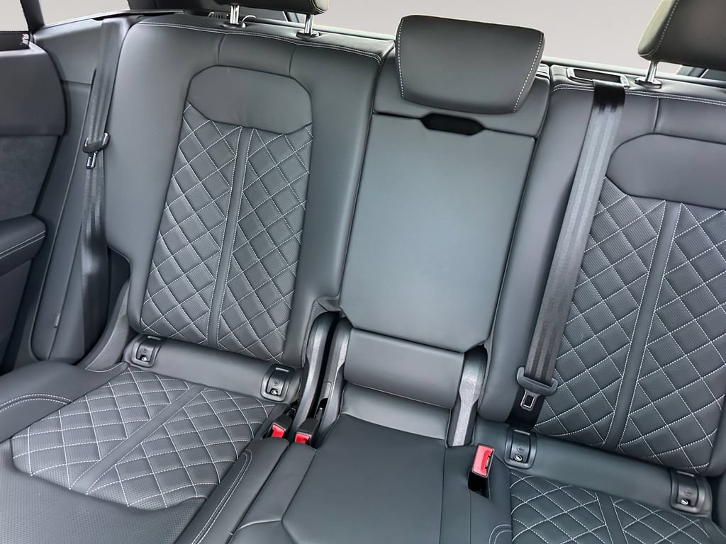 New 2026 Audi SQ8 Premium Plus AWD/4WD image 13
