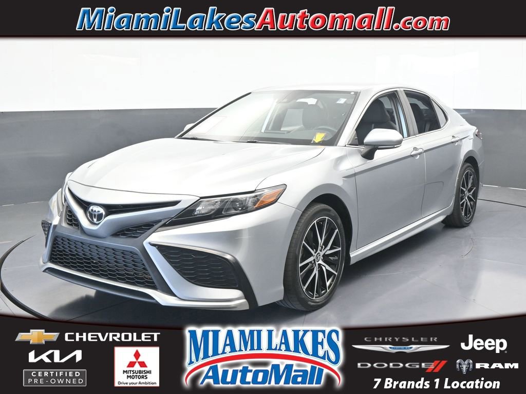 Used 2022 Toyota Camry SE