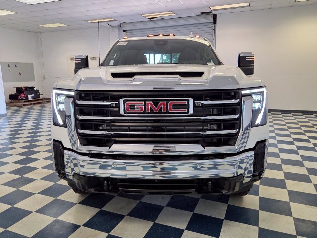 New 2026 GMC Sierra 3500 SLT w/ SLT Premium Package AWD/4WD image 2