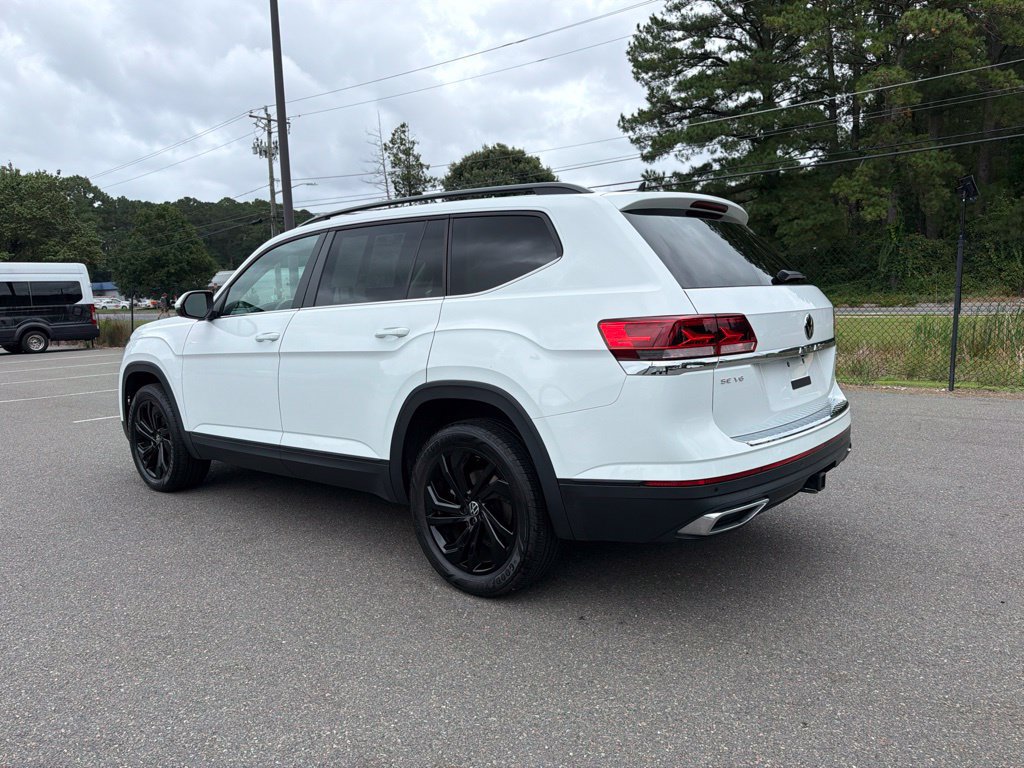 Used 2023 Volkswagen Atlas SE w/ Black Wheel Package AWD/4WD image 7