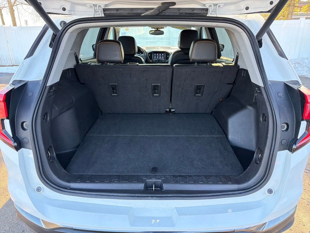 Used 2023 GMC Terrain AT4 image 27