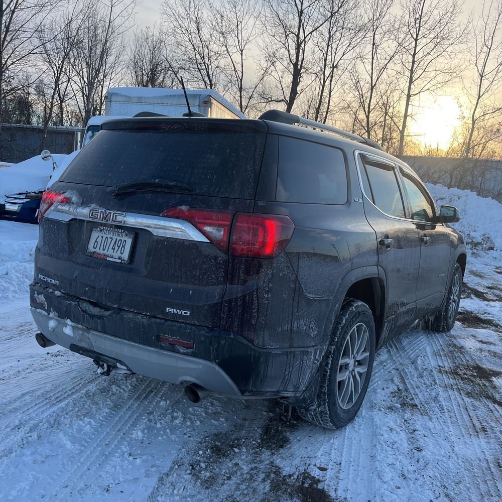 Used 2018 GMC Acadia SLE w/ Driver Alert Package I image 3