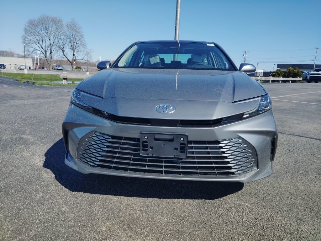 New 2026 Toyota Camry Hybrid AWD/4WD image 13