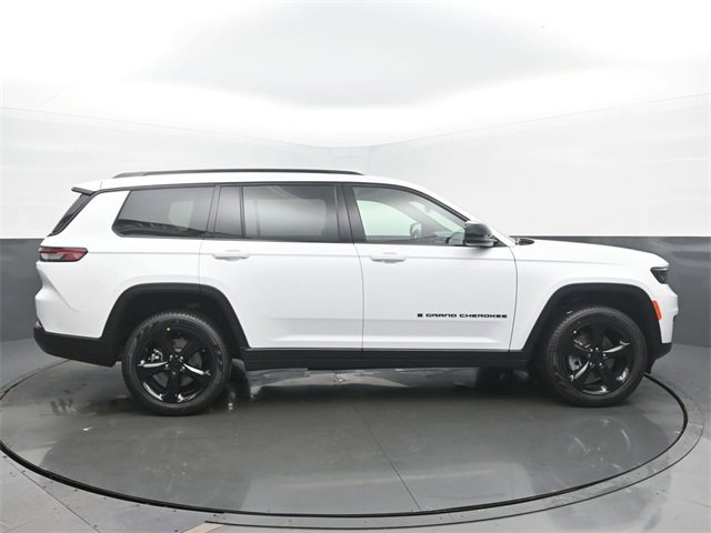 New 2025 Jeep Grand Cherokee L Limited image 6