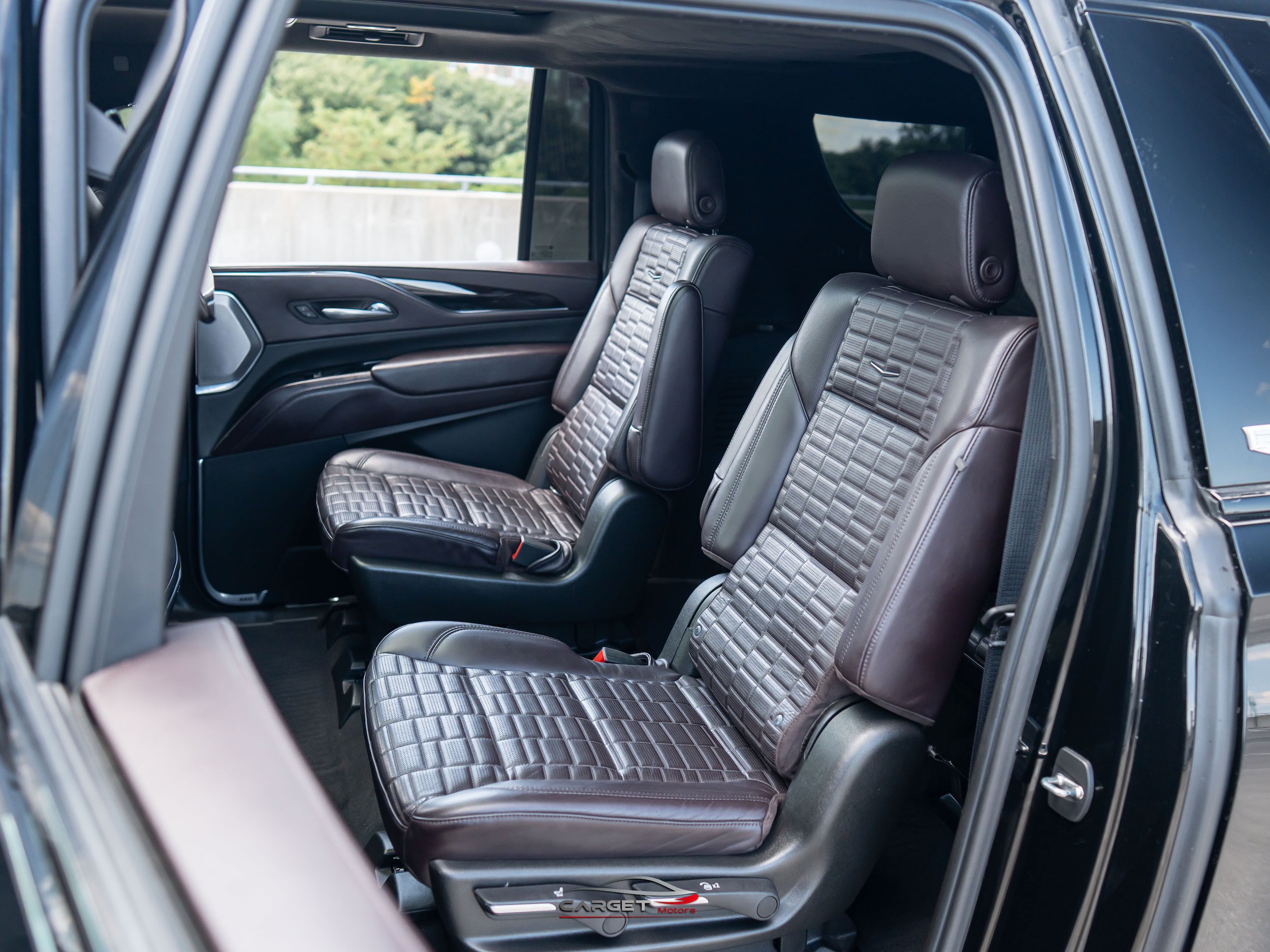 Used 2021 Cadillac Escalade ESV Sport Platinum AWD/4WD image 22
