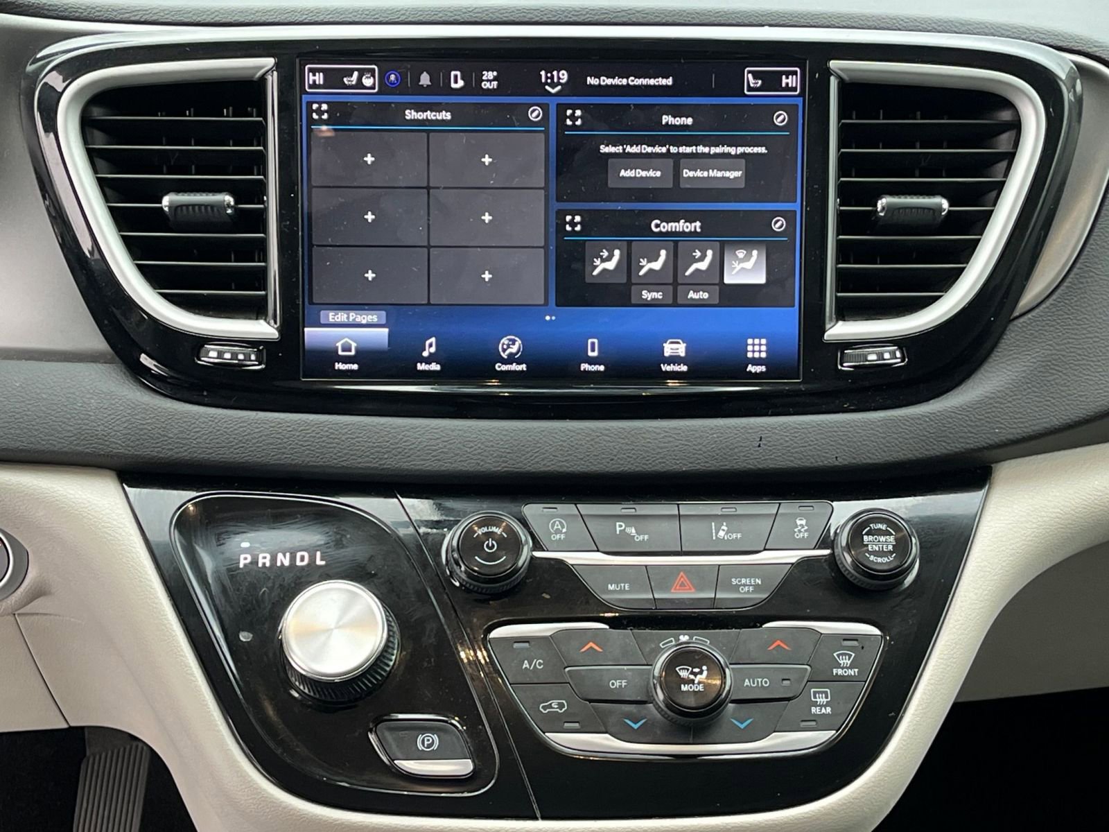 Used 2024 Chrysler Pacifica Touring-L image 20