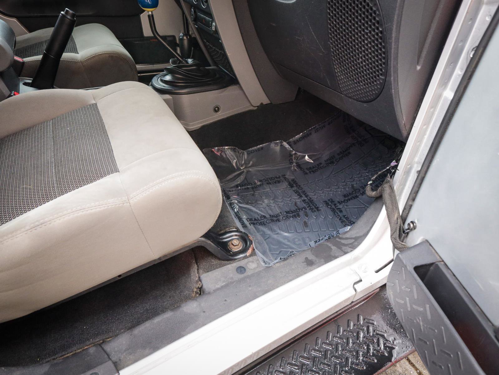 Used 2010 Jeep Wrangler Sahara image 21