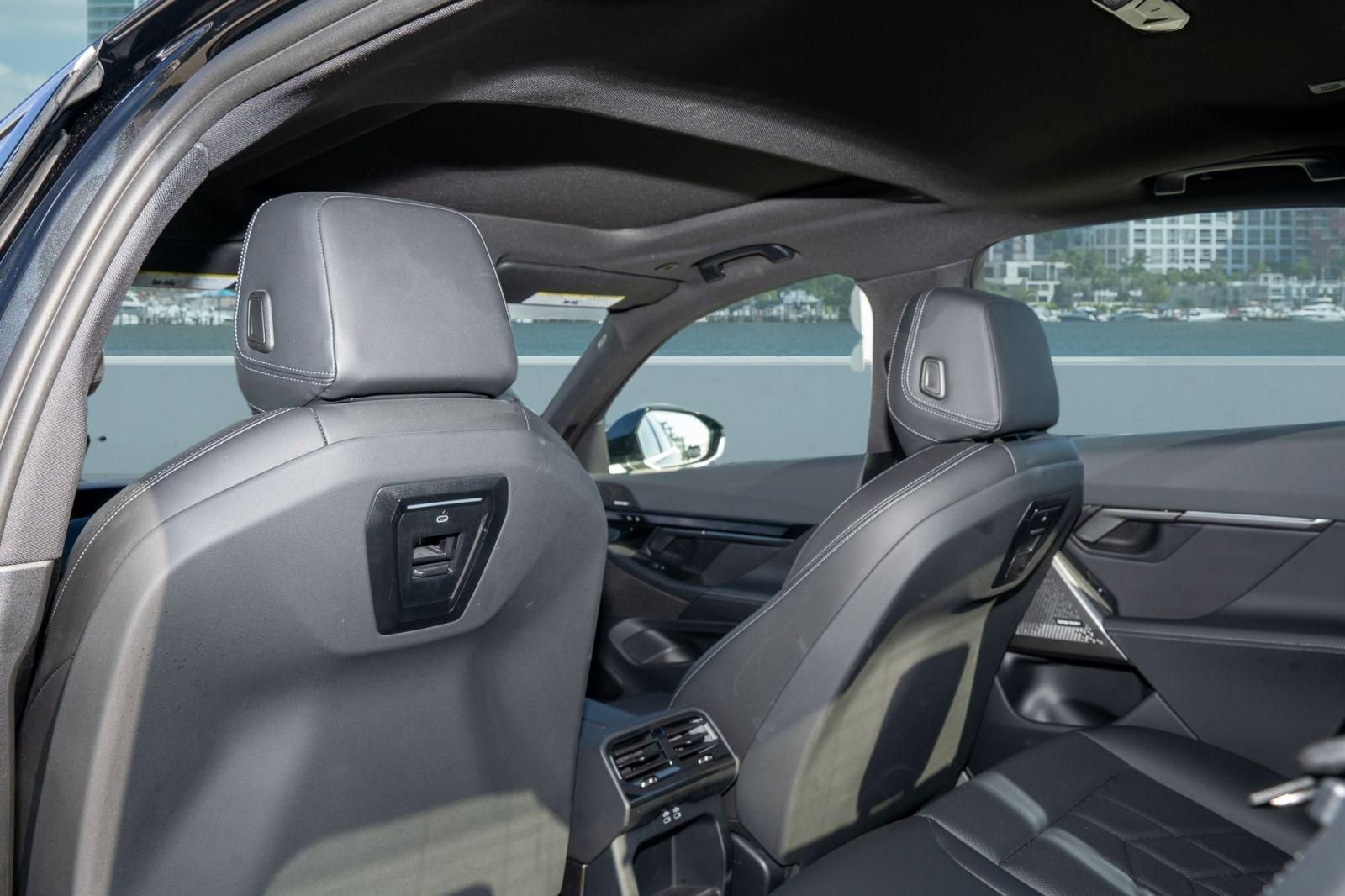 Used 2024 BMW i5 eDrive40i RWD image 19