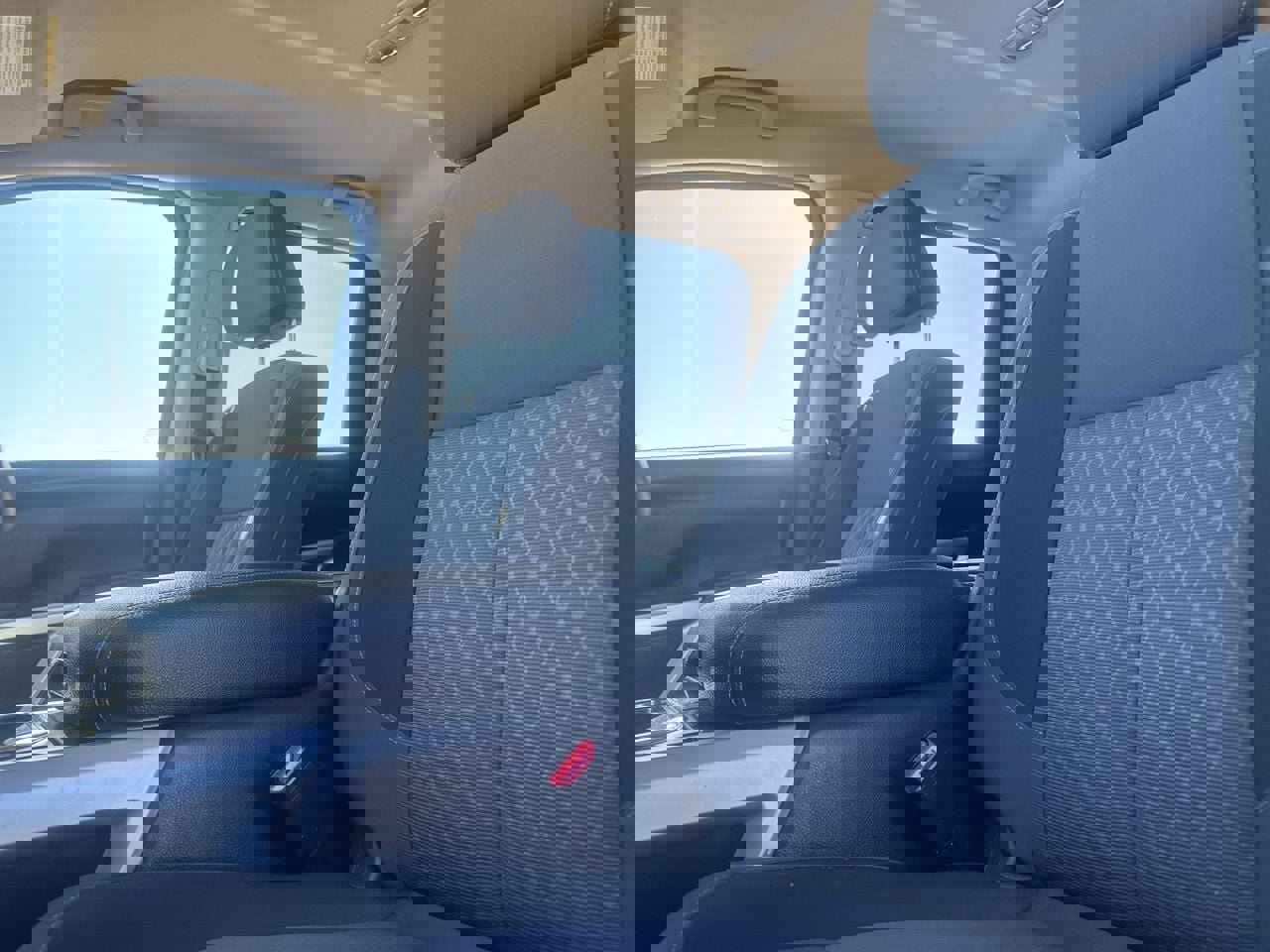 Certified 2024 Nissan Titan SV w/ SV Convenience Package image 36