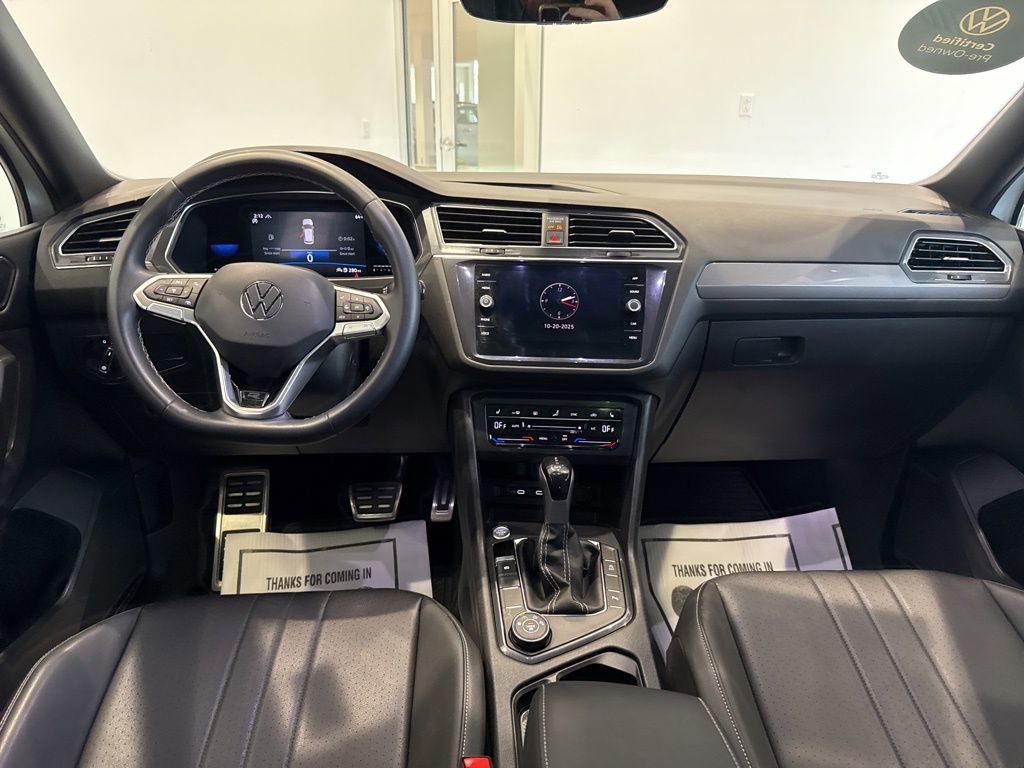 Used 2023 Volkswagen Tiguan SE R-Line image 13