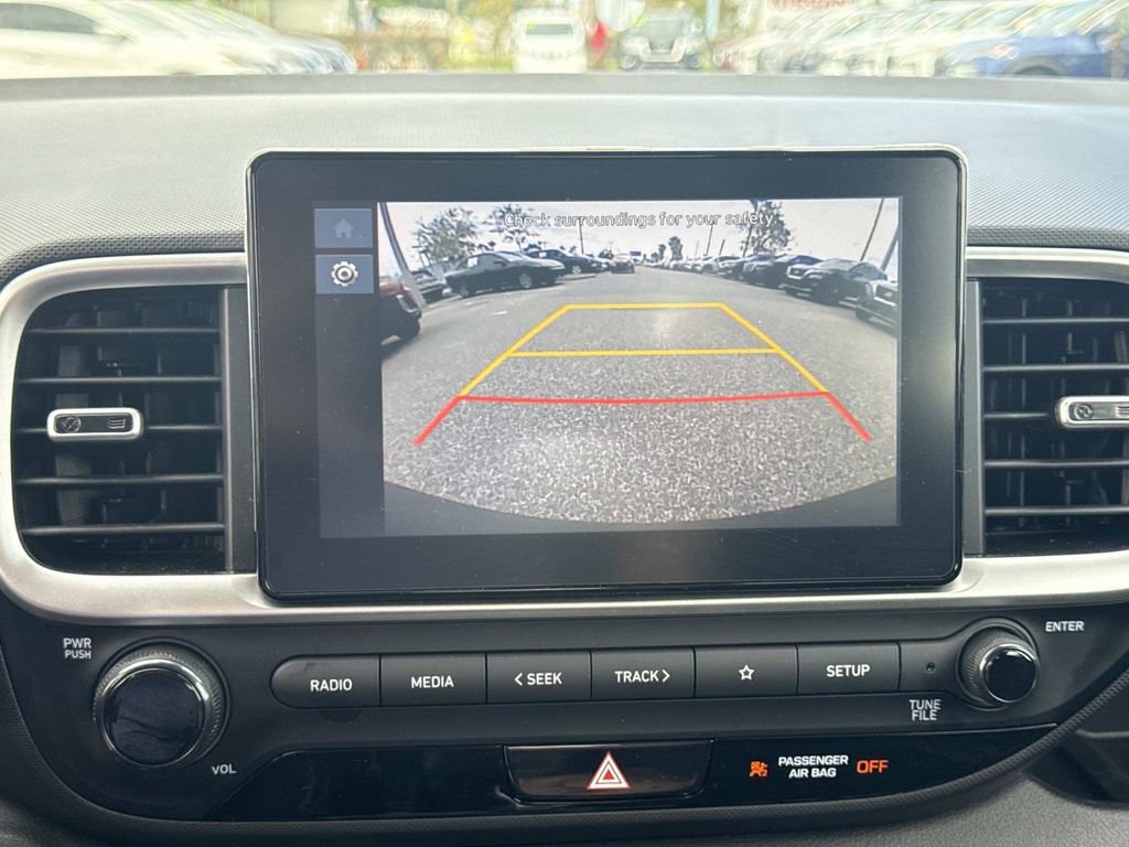 Used 2025 Hyundai Venue SEL FWD image 22