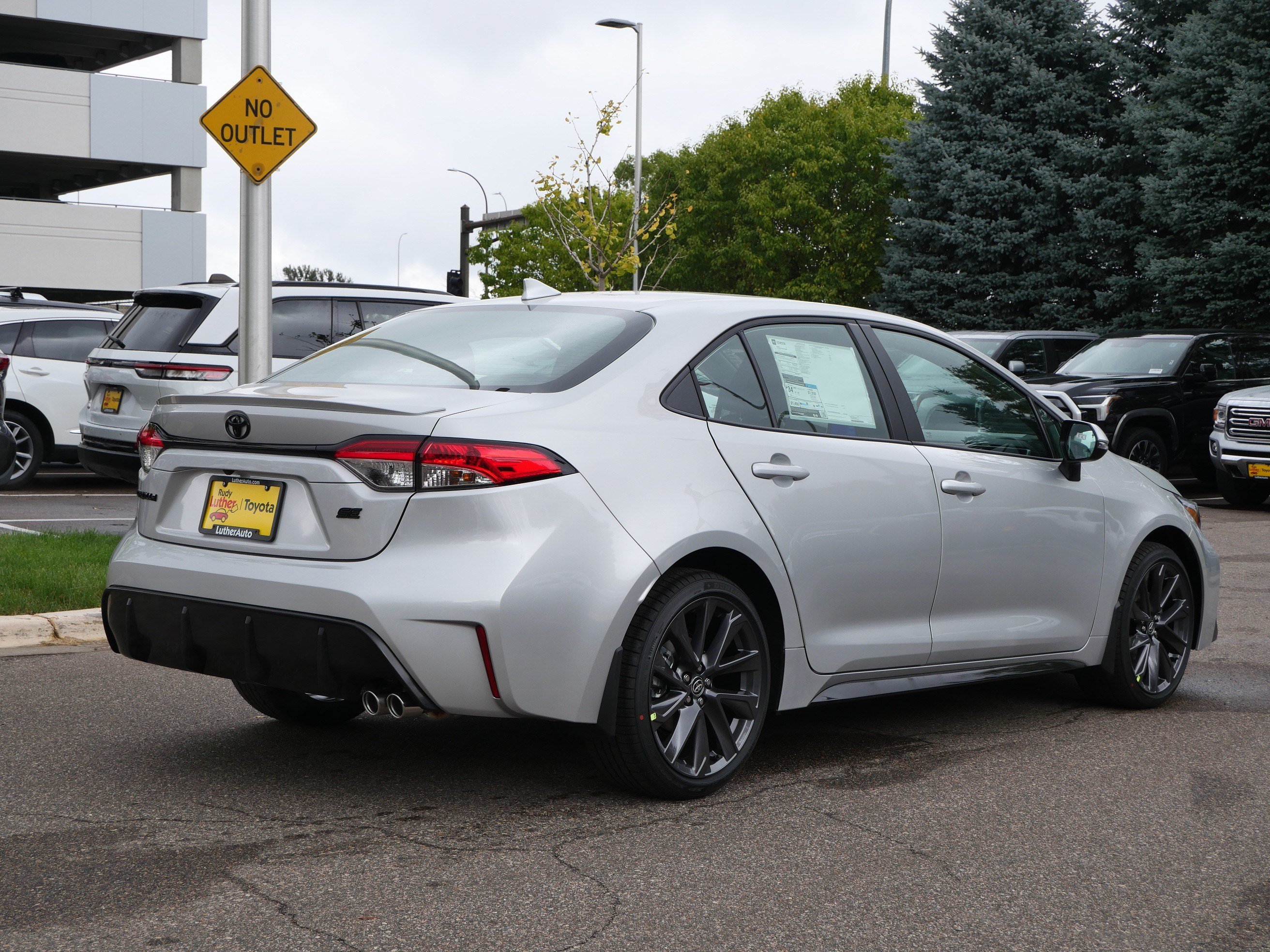 New 2026 Toyota Corolla SE w/ SE Package FWD image 2