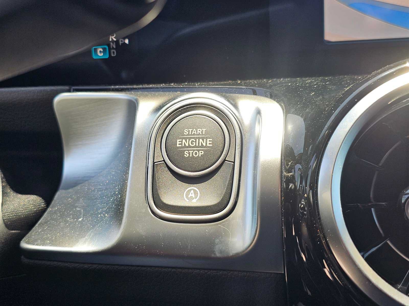 New 2026 Mercedes-Benz GLB 250 image 29