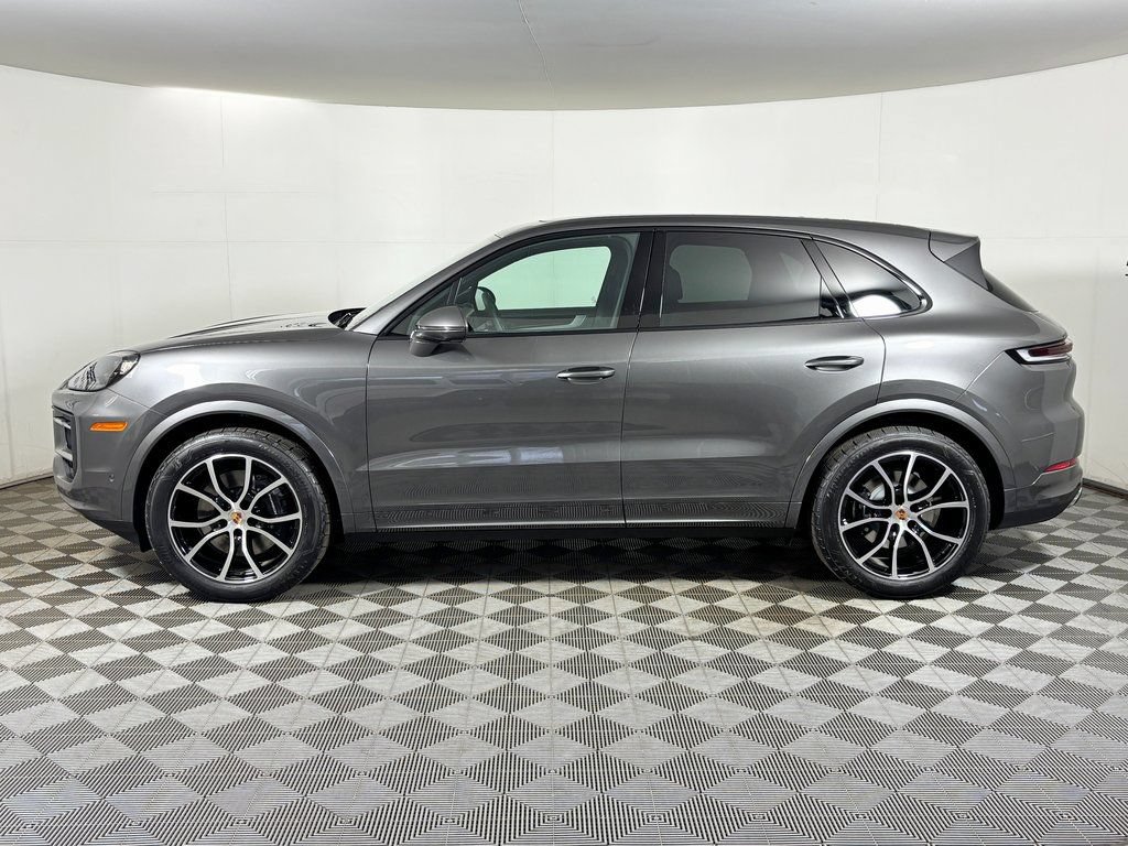 Certified 2026 Porsche Cayenne AWD/4WD image 2