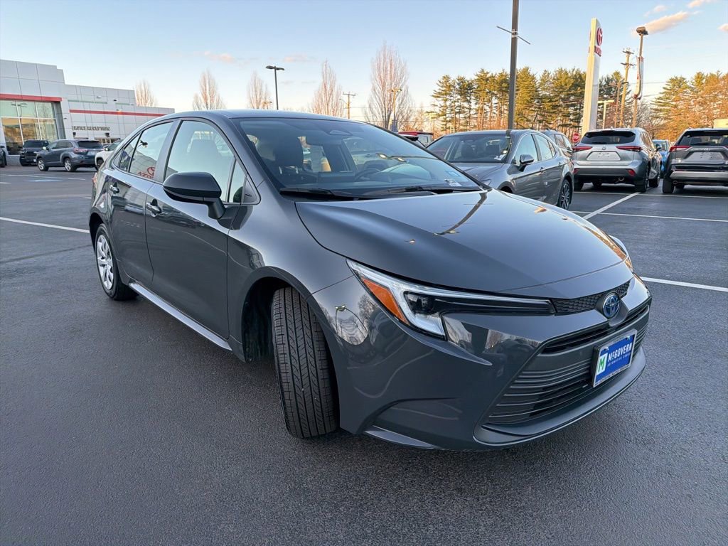 Certified 2024 Toyota Corolla LE FWD image 3