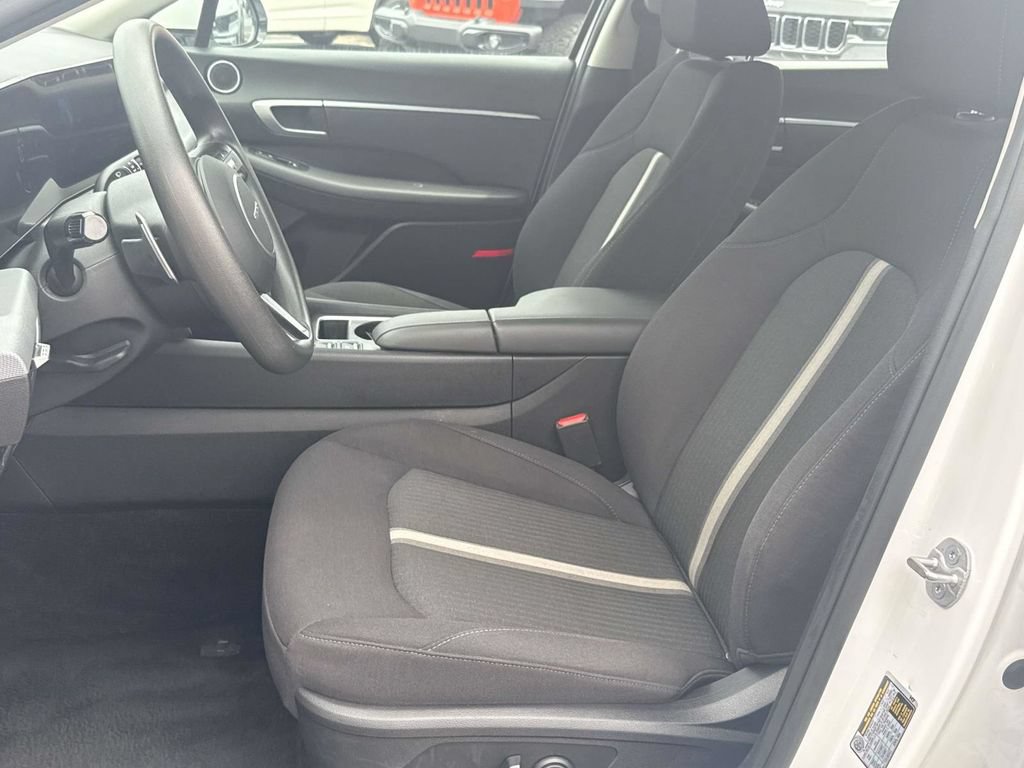 Used 2025 Hyundai Sonata SEL FWD image 12