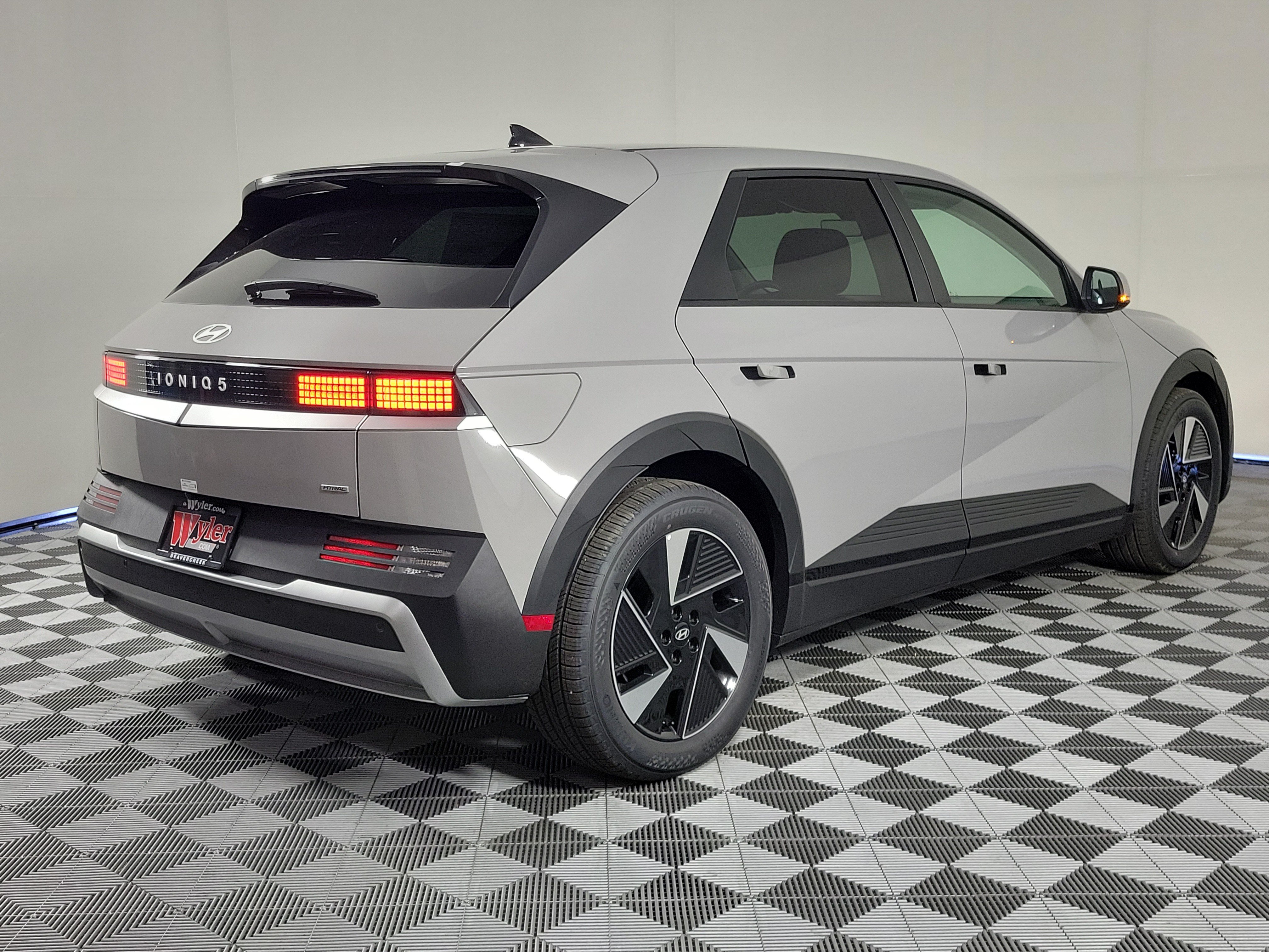 New 2026 Hyundai Ioniq 5 SEL AWD/4WD image 3