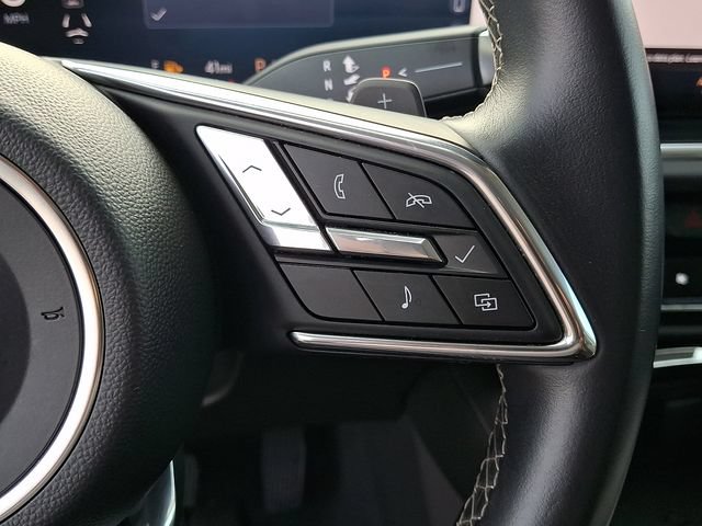 Used 2024 Buick Envision Preferred AWD/4WD image 19