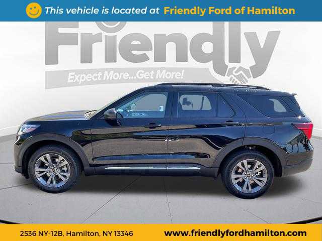 Used 2025 Ford Explorer Active image 2