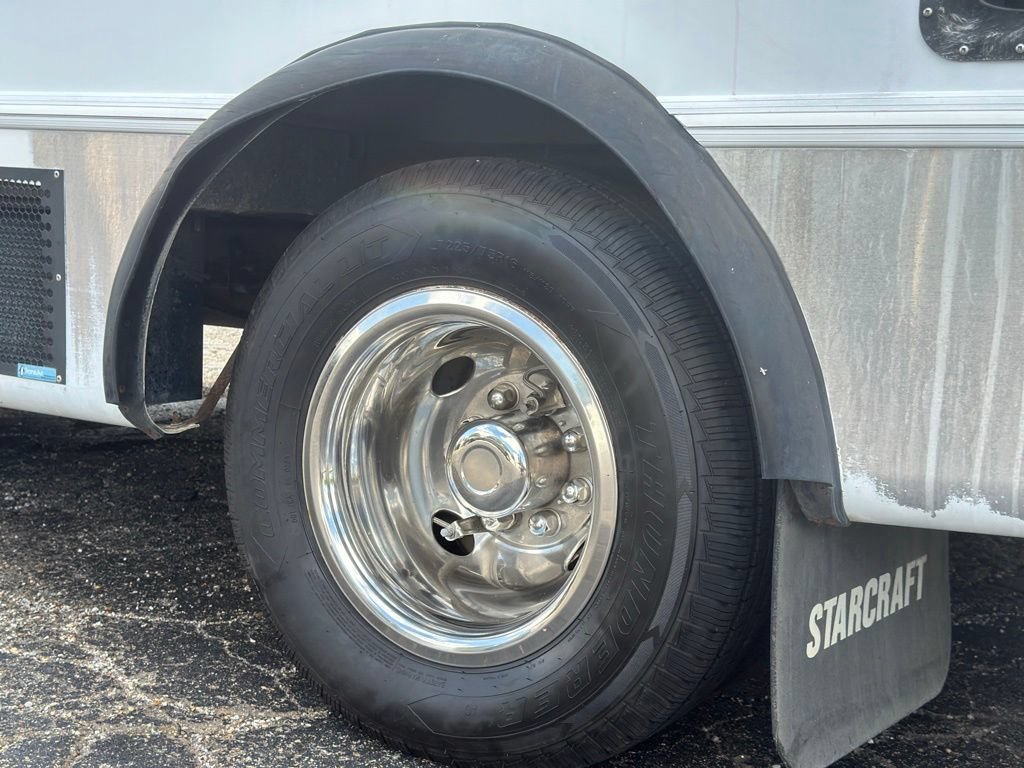 Used 2008 Ford E-350 and Econoline 350 Super Duty RWD image 27