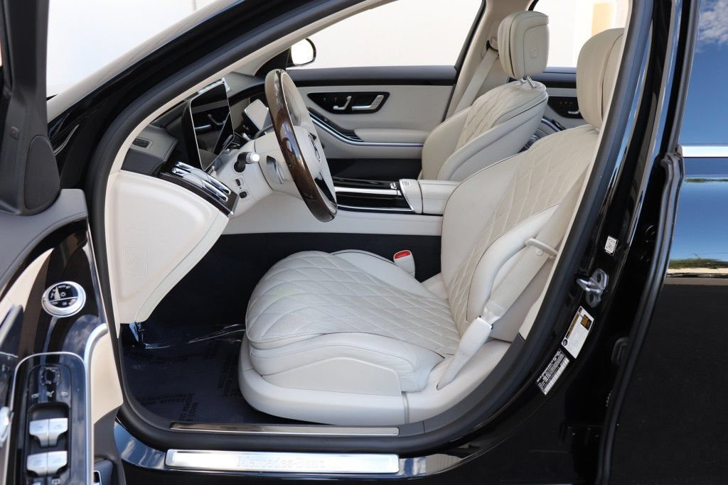 Used 2022 Mercedes-Benz S 580 4MATIC Sedan w/ Warmth & Comfort Package image 18