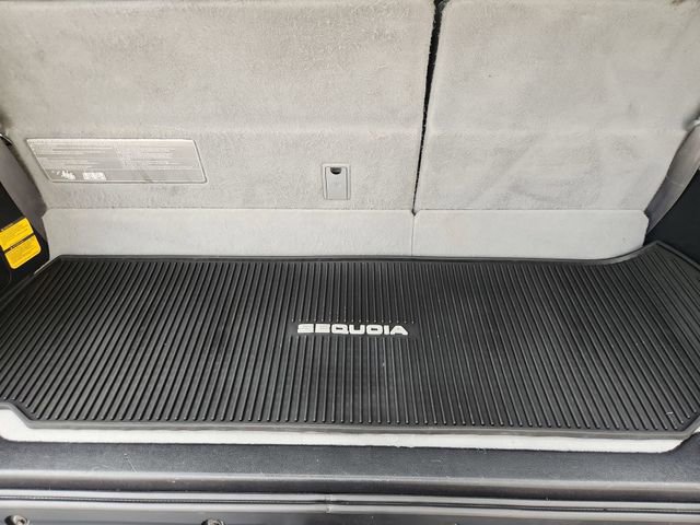 Used 2015 Toyota Sequoia Platinum RWD image 26