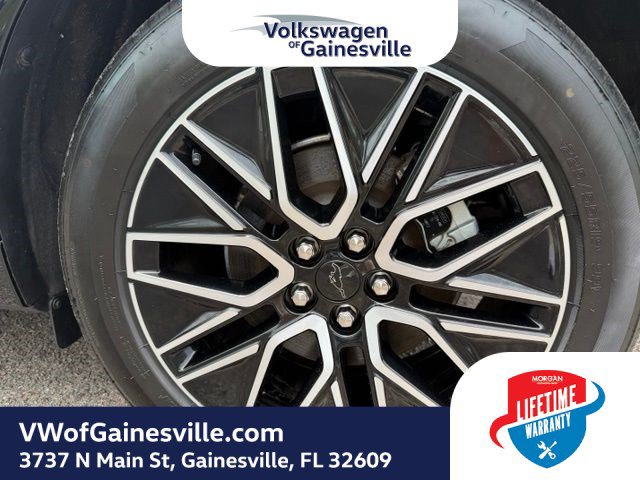 Used 2024 Ford Mustang Mach-E Premium AWD/4WD image 28