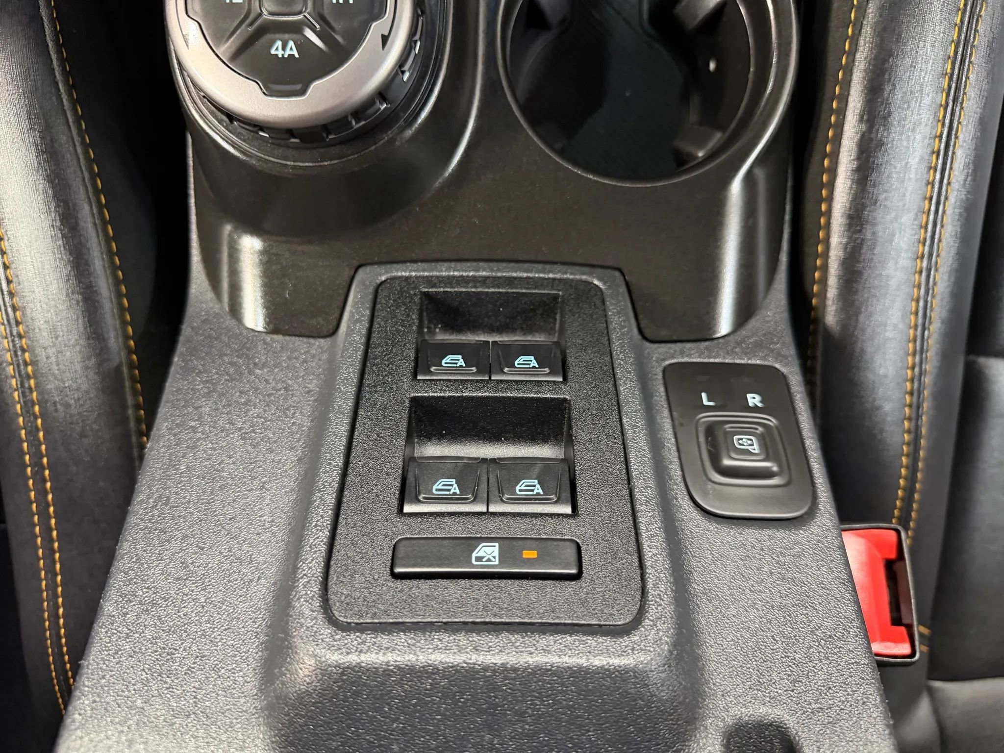 Used 2022 Ford Bronco Badlands image 26