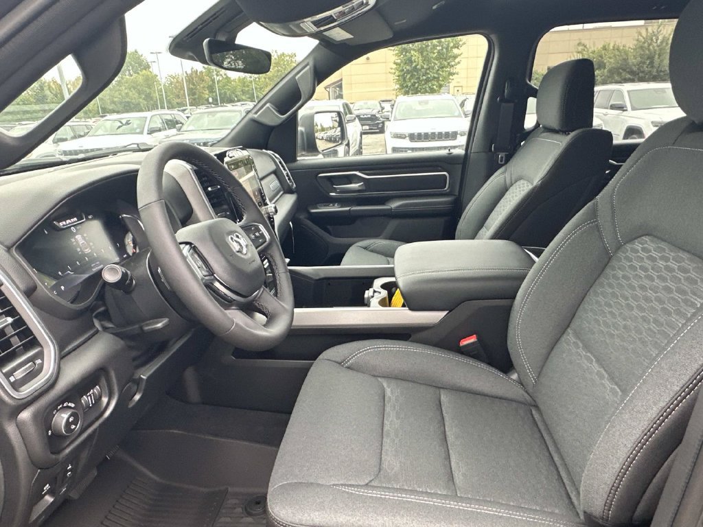 New 2026 RAM 1500 Big Horn AWD/4WD image 16