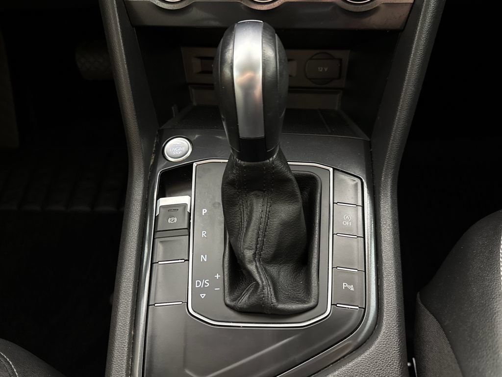 Used 2020 Volkswagen Tiguan SEL FWD image 19