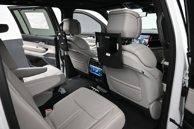 New 2026 Jeep Grand Wagoneer Summit w/ Rear Seat Video Group I AWD/4WD image 23