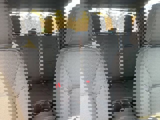 Used 2024 Chevrolet Colorado LT image 37