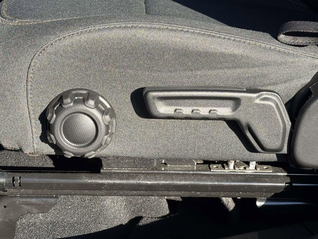 Used 2024 Jeep Gladiator Sport image 29