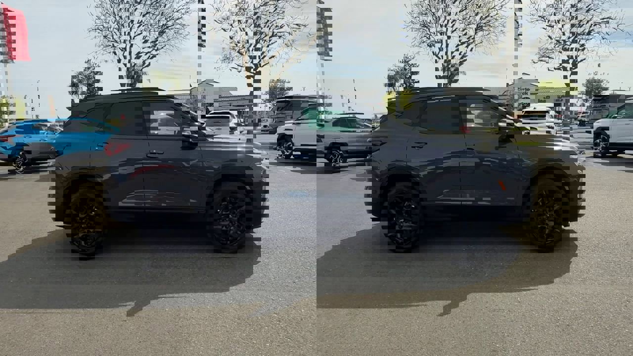 Used 2022 Chevrolet Blazer LT image 8