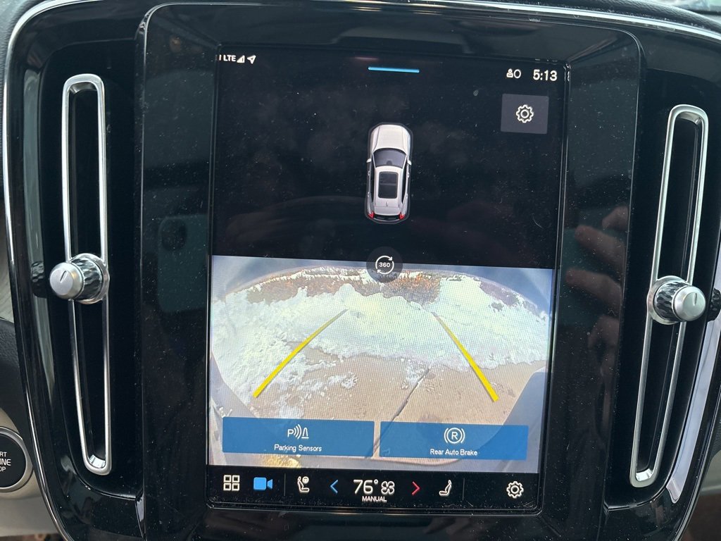 Certified 2023 Volvo XC40 B5 Plus w/ Protection Package Premier image 23