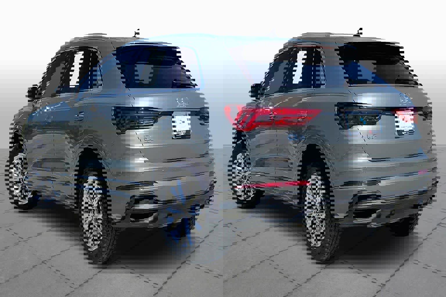 Used 2024 Audi Q3 2.0T Premium Plus image 11