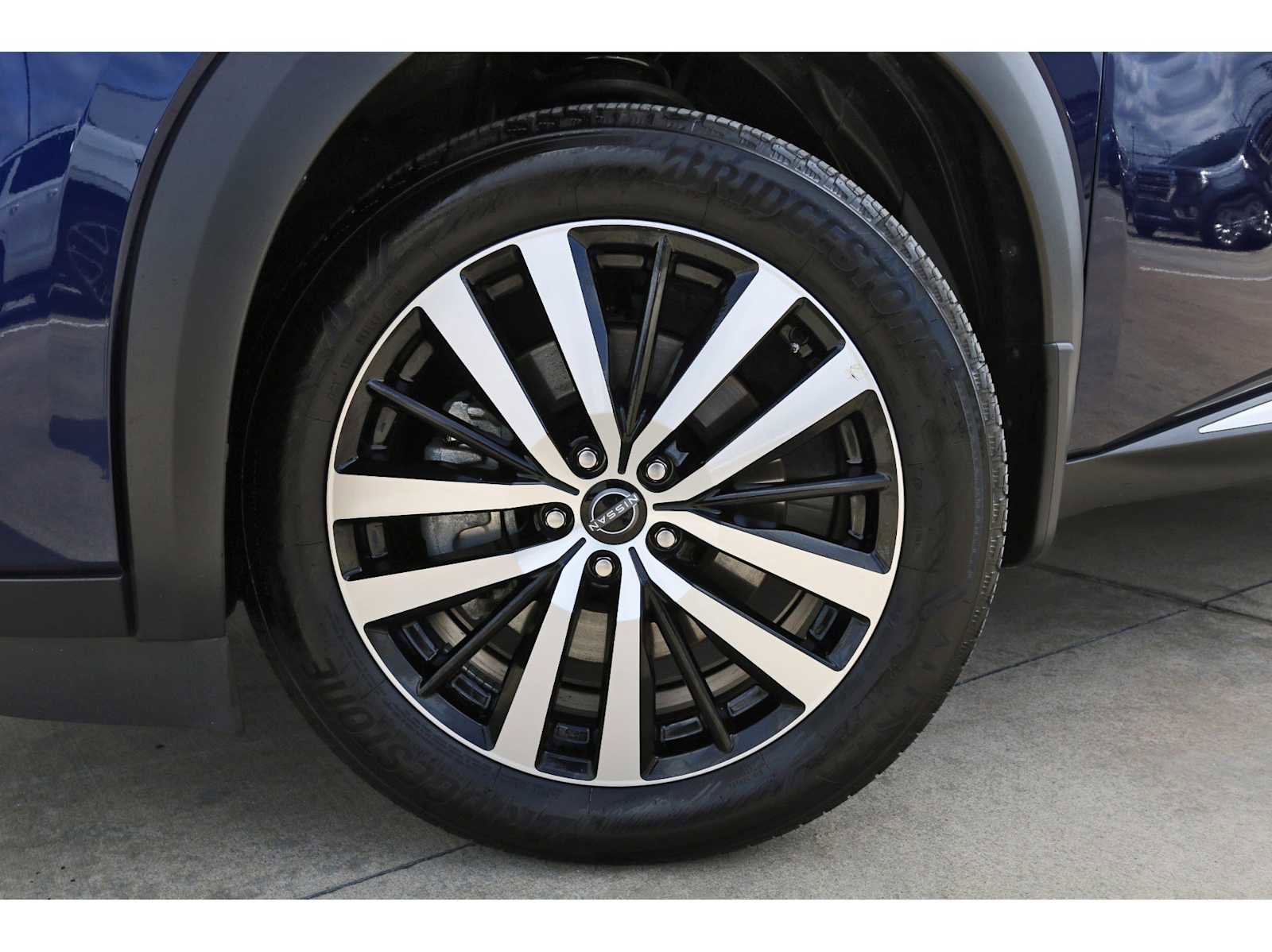 Used 2025 Nissan Pathfinder Platinum w/ Cargo Package image 33