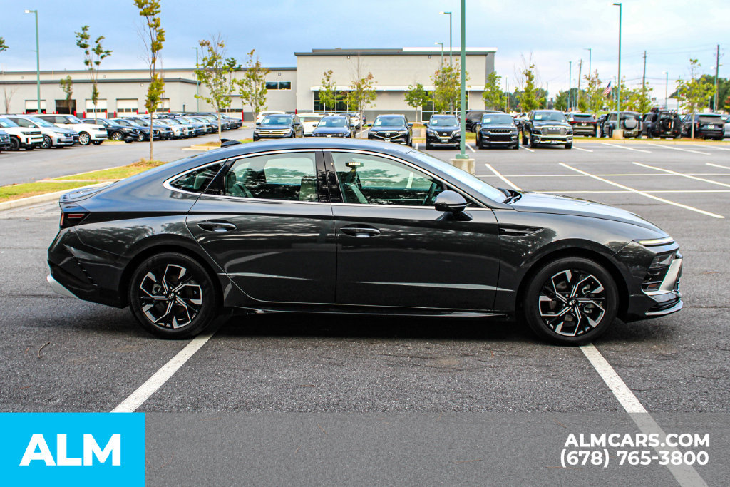 Used 2025 Hyundai Sonata SEL FWD image 8