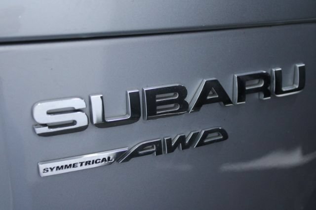 Used 2018 Subaru Forester 2.5i Premium w/ All-Weather Package AWD/4WD image 8