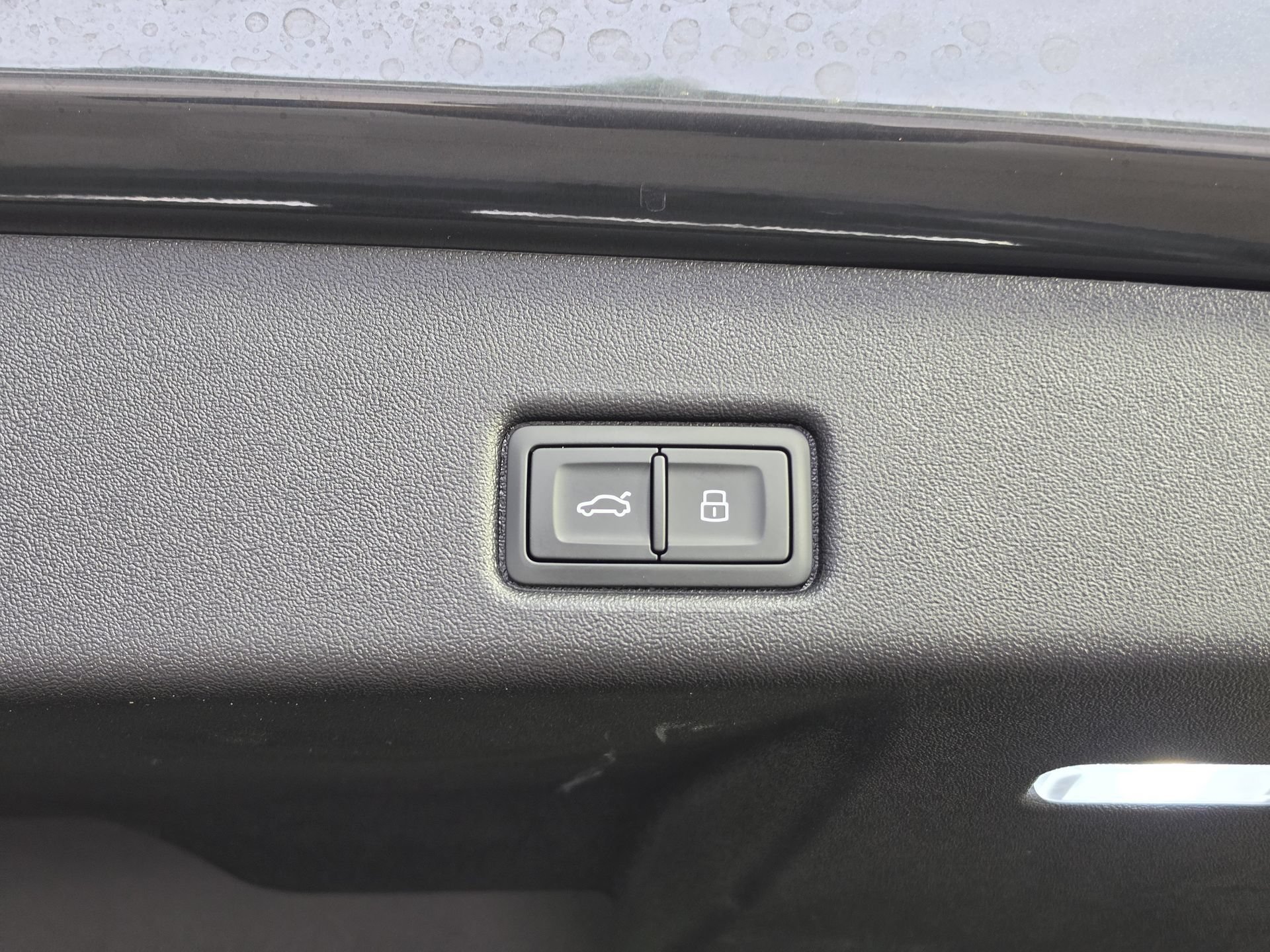 Used 2025 Audi Q5 Premium w/ Convenience Package AWD/4WD image 47