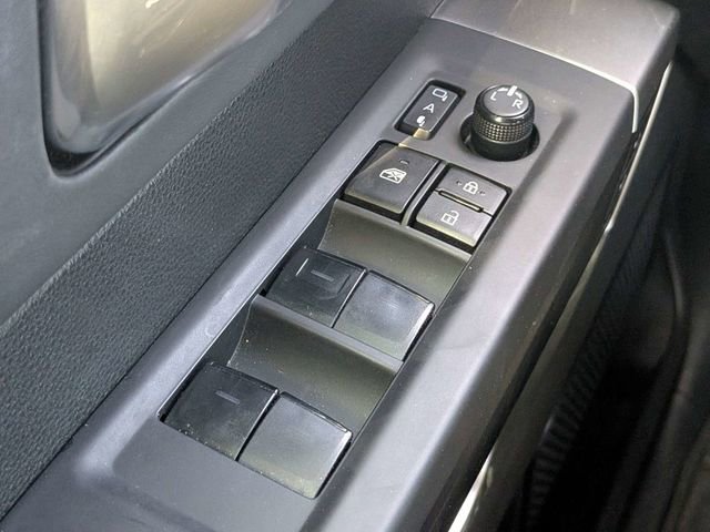 Used 2023 Toyota Tundra Platinum image 27