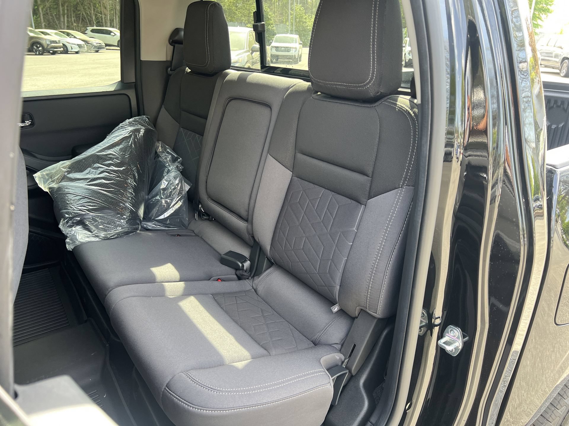 New 2026 Nissan Frontier SV w/ Tow Package AWD/4WD image 15