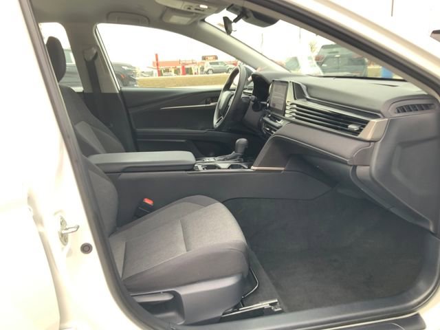 Used 2025 Toyota Camry LE image 16