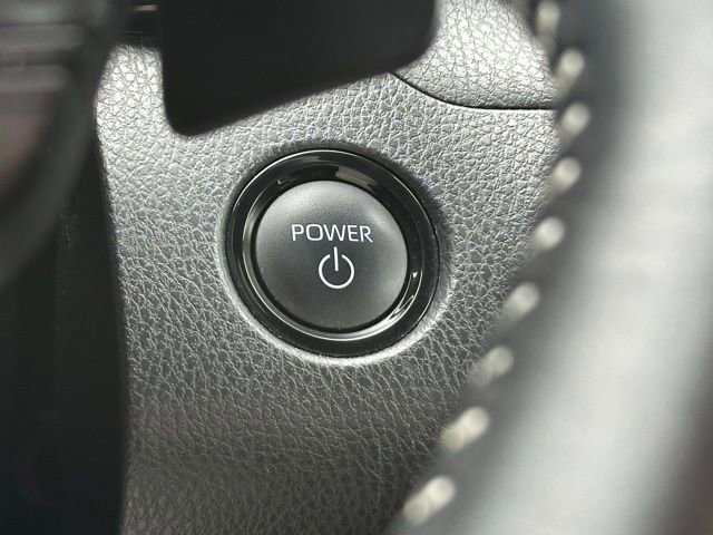 Used 2025 Toyota Camry SE image 18