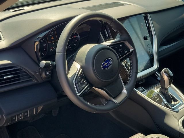 Used 2025 Subaru Outback Premium AWD/4WD image 7