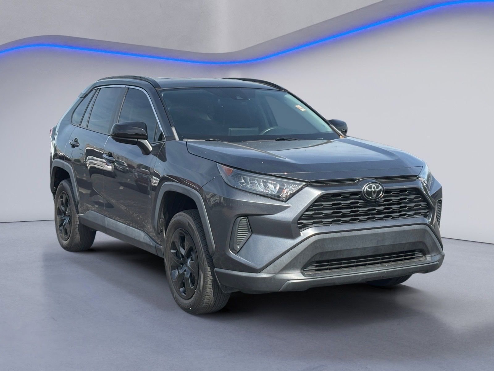 Used 2020 Toyota RAV4 LE image 9
